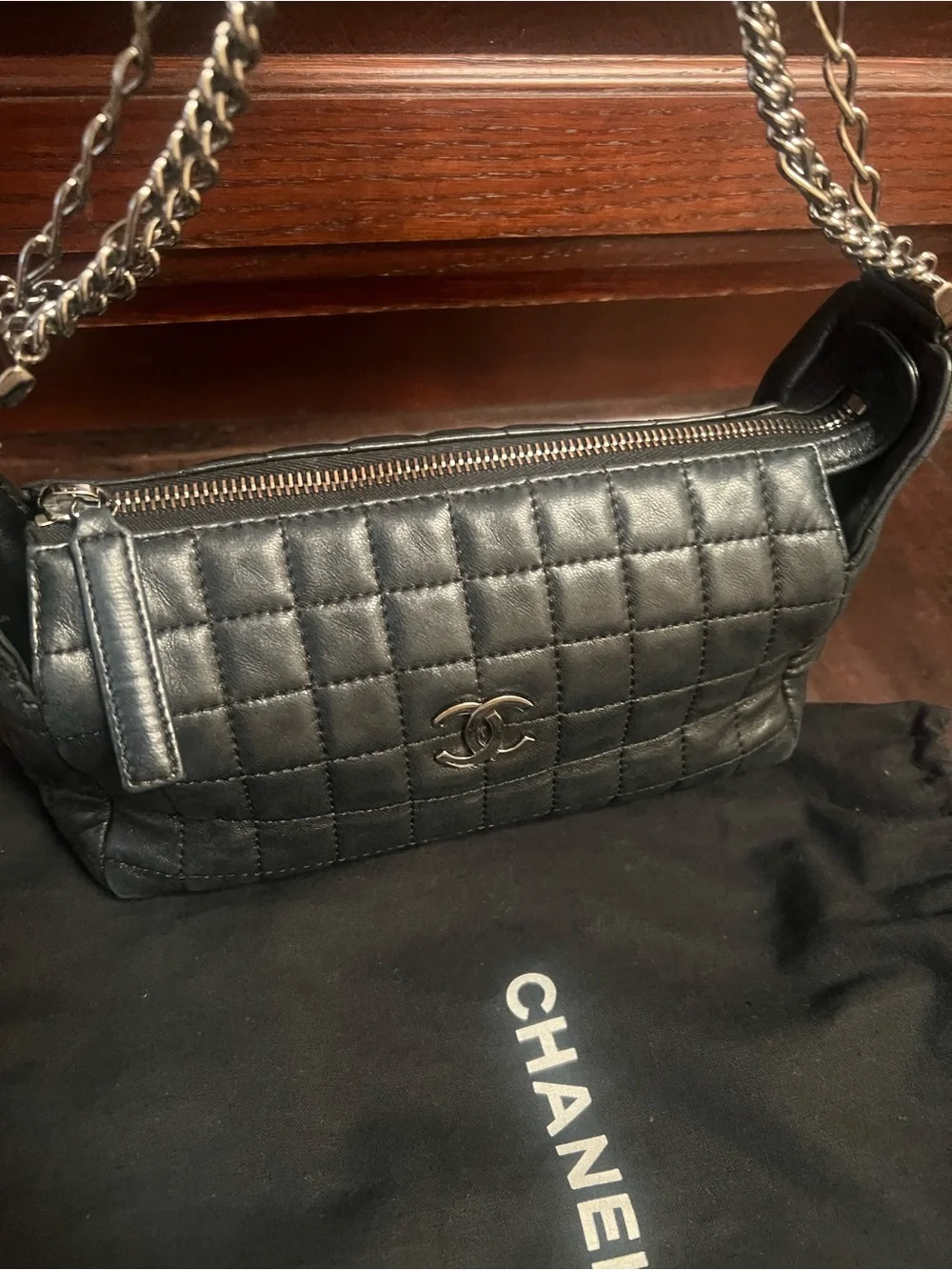 CHANEL Black Quilted Leather Shoulder Bag with Chain Strap and CC Logo